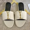 Europe Womens Sandals Designer Shoes Foreign Trade Läder Vackra tofflor Kvinnor utanför för att bära Senior Foreign Style Lady Famous Girl Royal Sister Big Size 35-42