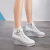 Fitnessskor koreansk designer kvinnors kil canvas mesh andningsbara plattform sneakers för kvinnor 8 cm höjda höga klackar sido blixtlås