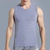 男性の筋肉ベスト綿下着のノースリーブタンクトップソリッドベストアンダーシャツOneck Gymclothing Bodybuilding Tops 240429