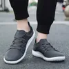 Lässige Schuhe 2024 Wide barefoot flats Männer im Freien für Männer minimalistische Zehen laufen Running -Übung Mode Sneaker