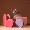 VASES NORDIC CERAMIC GEOMETRIC FLOWER VASEカラフルなドライフラワークリエイティブオフィステーブル飾りホームウェディングデコレーションクラフト