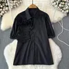 Women's Blouses Gagarich Fashion 2024 Summer Shirt Vrouwen Frans uniek ontwerp 3D Flower Flip Neck gevouwen slanke fit top