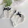Frauen Socken Baumwolle weibliche süße süße Kawaii Lolita handgefertigt Harajuku Sommerperlstrümpfe weiße schwarze Rüschen Mädchen Sox