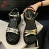 Sandalen Plattform für Frauen 9 cm Keilhochschürze Knöchelgurt Sommer komfortable Höhe Zunahme römische Schuhe