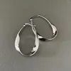 Boucles d'oreilles de cerceau 2pcs à la mode anneau de plaine circulaire Mobius Copper pour la bobine géométrique minimaliste des femmes à la fête