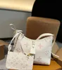 Neuer Verkauf Frauen Luxurys Carryall Designer -Tasche Blume Totes Handtasche Shouder Crossbody Ladies Handtaschen Beutel Geldbörse im Freien mit Münzen Taschen 29*24 cm