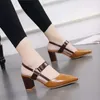 Zomer 2024 Schoenen Punted Toe Ladies Shoes Block Heel Pumps One Word Sandalen voor vrouwen met middelgrote hakken Outdoor Casual Sale 240426