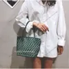 Bolsos clásicos de mujer AA Bolsos de diseñador de cuero Bolsas de compras para mujer Mini PM GM Diseñadores de lujo bolsos
