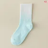 Femmes Socks Gradient Couleur Mid-Tube Yoga Silicone Stocking Stocking Professional Sports Fitness Pilates Dance Floor