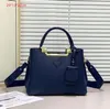 Trójkąt mody pod pachami Crescent Moon Bag luksus skórzany krzyżowy body 10a designerskie torby losowe pradhandbag dhgate dzieci