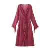 Casual Dresses 2024 Women's Rose Red Long Sleeve Spring Dress Ruffled Midi Längd Löst passform Vestidos Flare Boho Style Beach Robes