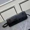 Drawstring PR 2024 Orijinal Yağ Balmumu Deri Malzeme Parlak Yüzey Taşınabilir ve Büyük Kapasiteli Çapraz Bagaj taşıyan Crossbody