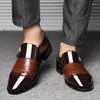 Dress Shoes Casual Shoesblack Patent Leather Slip op formele mannen plus size point teen bruiloft voor mannelijke elegante zaken