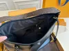 NOVA bolsa de compras em cadeia de transporte All Black Dark Carry Cargo Designer de bolsas femininas Bolsa de ombro de luxo Mochila simples M24861