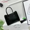 Trójkąt mody pod pachami Crescent Moon Bag luksus skórzany krzyżowy body 10a designerskie torby losowe pradhandbag dhgate dzieci