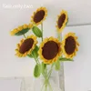 Kwiaty dekoracyjne 2pcs słonecznik ręcznie tkany bukiet wełniany na drutach dekoracje kwiatowe prezent urodzinowy łatwy w użyciu