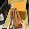 Louls vutt 23ss kayışlar lüks tasarımcı tote çanta dalgalanma makyaj crossbody çanta su tote omuz çantası kadın çanta kadın deyiş