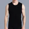 男性の筋肉ベスト綿下着のノースリーブタンクトップソリッドベストアンダーシャツOneck Gymclothing Bodybuilding Tops 240429