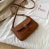 SOLDI PERCHIE 2024 Vintage Piccola casual Flatta Fasci Campo Crossbody Bag Female Ladie Satchel Elegant Clutch Borsies