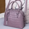 Bolsas de ombro para mulheres elegantes Bolsa de couro genuíno Escritório de luxo Padrão de crocodilo Covilhão CHELW TOTE FEMANHA Multi-camada feminina