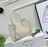 Onderarmtas schoudertassen hoogwaardige ontwerper crossbody tas glinige lederen handtas messenger voor kinderen mode halve maan hobo bakken koppelingszakken portemonnee