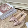 Nya 2024 Hot Womens spetsiga tår sandaler med bowknot strass låga klackar klädskor affärer normal dans balett sko slip-on espadrilles damer tofflor platt loafers