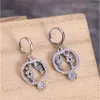 Boucles d'oreilles en peluche luxueuses charmantes uniques en zircone à la mode bijourie chic boucle d'oreille à l'oreille délicate Grace