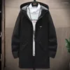 Мужские траншевые пальто 2024 Весенние длинные ветроволоки с капюшоном