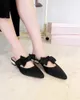 Pantoufles élégant doux mignon style japonais or arc perle talon orteil de mode couleur 2024 Chaussures féminines du printemps d'été