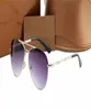Designer occhiali da sole Brand Glasses Occompe da esterno Outdoor Shape Frame PC Classic Lady Luxury Strabli per donne con Box5338091