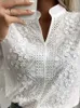 Bloups feminina camisas de verão Moda casual da feminina Camisa branca em vibração do padrão de flores ocas