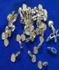 200pcs Silberverzerrte Metallkleber auf Kaution Herz Charme Anhänger Blanks Cabochon -Einstellungen A11586sp für Schmuck Making7063706