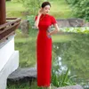 Ubranie etniczne czerwony haft ślub ślub ślub chińskie chińskie qipao satynowe kobiety wykonują Cheongsam High Split Długi wieczór sukienki na imprezę