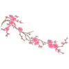 Colliers de chien Plum Blossom Fleur Appliques Vêtements Broderie Patch Fabric Sticker Iron sur couture Craft Réparation de couture brodée