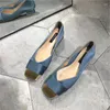 Casual schoenen zijden bruiloft vrouwen metaal gesloten teen ondiepe loafers geplooide slip op mocassins Koreaanse v-open dikke hiel bruidsmeisje flats