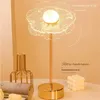 Lampes de table lampes rétro d'or en acrylique Butterfly LED Bureau El Villa Art Decor Light Living Room Bedside Night Lights