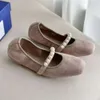 Minimalistischer Stil Ultra weicher Schaffell Pearl Ballet Flat Mary Jane Round Zeh, komfortable lässige Single -Schuhe, eine Liniengurt