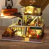 Akcesoria dla lalek DIY Drewen romantyczny dom lalki ręcznie robił montaż europejski Mini House Model Decorationl2405