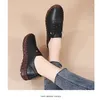 Lässige Schuhe Frauenwohnungen Nicht-Schlupf-Laibers Frau Vintage atmungsaktives Slip-On-Ballett Flat Leder-Turnschuhe