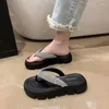 Terlik 2024 Yaz Parlak Rhinestone Flip Flops Kadınların Yüksek Dereceli Flip-Flops Öğrenci Ayakkabıları Modaya Modeli Slip-On