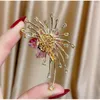 Brooches Fashionable High-end Light Luxury Austrian Crystal Floral Brooch Atmospheric Gold-plated Women's Pin Jewelry