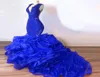 Luxus Royal Blue Spitze Perlen Mermaid Abendkleider geschwollene Bottom Rüschen lange Promkleider sexy Partykleid Vestido Formatura 04159368566