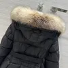 Women Down Jacket Real Raccoon päls krage parkas med bälte ytterkläder tjocka varma rockar vit svart färg lyxdesigner europe