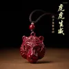 Figurines décoratives Vermilion Authentique Natural Ore Cinnabar Pendant Tiger Head Amulet Bijoux Home Decor Crafts Talisman Place