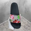 Designer-Objektträger Herren Frauen Pantoffeln Sommersandalstrand Folien flach Plattform Damen Home Modes Schuhe Flip Flops gestreifter Tiger Biene Kausaler Rutschgröße 35-46