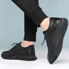 Chaussures décontractées hommes robe chaussure en cuir masculin confortable bas britannique noir extérieur noire homme baskets formelles