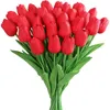 Fleurs décoratives 10pcs Fleur artificielle Real Touch Tulip Scrapbooking vase pour la décoration intérieure Garden de mariage Arc rose Garland Mère de la fête des mères