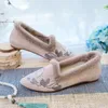 Casual schoenen Veoowalk Winter Women Jacquard Cotton Pointed Teen Flat pluche voering Retro dames comfort Warm Low Top slip-on flats