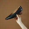 Kleiderschuhe Krazing Pot Kuh Leder Retro Fashion Handschuh Dicke Medien Frühling Herbst Sommer Schwarzbraune Farbe reife Frauen Frauen Pumps