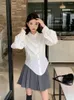 Vestidos de trabalho gkyocq coreano Mulher Mulheres de duas peças equipamentos de time spring turn colar colar manga longa camisa branca uma saia plissada de linha
